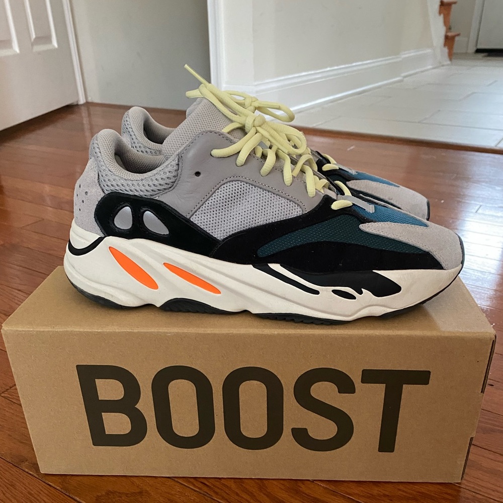 Yeezy Boost 700 "Wave Runner"